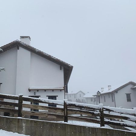 Apartamentos Jaca Mirador De Badaguas 3000 Zewnętrze zdjęcie
