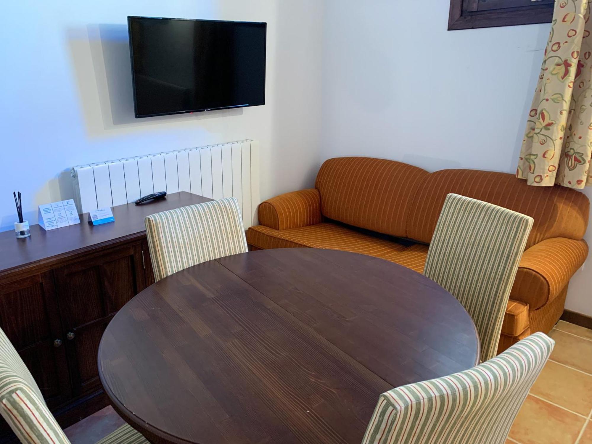 Apartamentos Jaca Mirador De Badaguas 3000 Zewnętrze zdjęcie