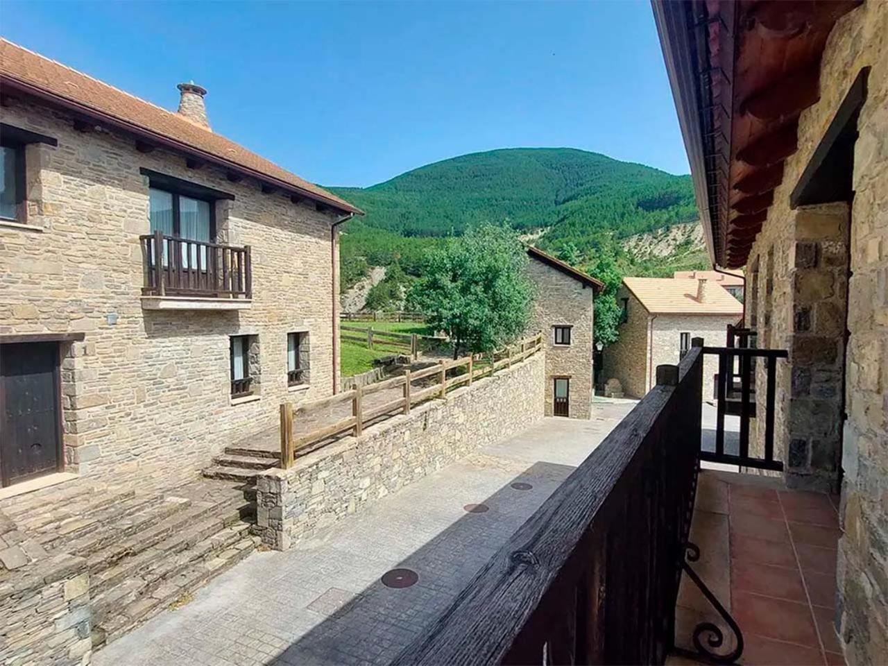 Apartamentos Jaca Mirador De Badaguas 3000 Zewnętrze zdjęcie